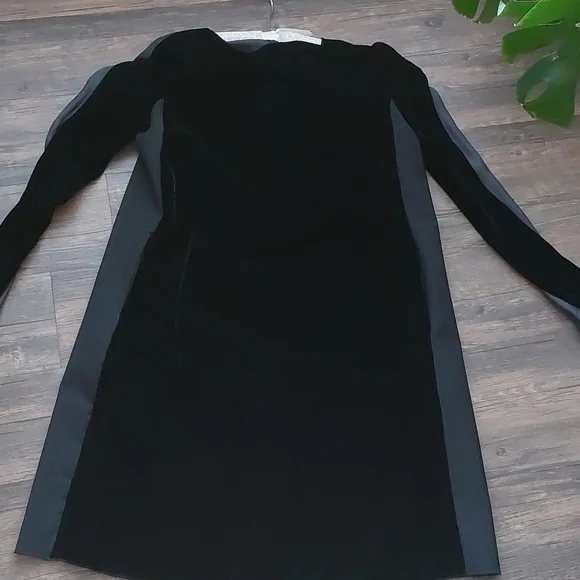 Hache dress - Picture 9 of 14